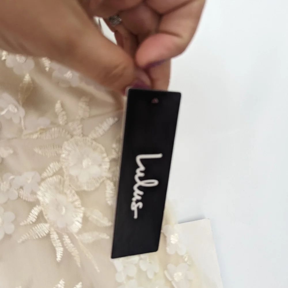 NWT LULU'S Flourishing Embroidered Lace Fit & Flare Midi Dress - Picture 6 of 10